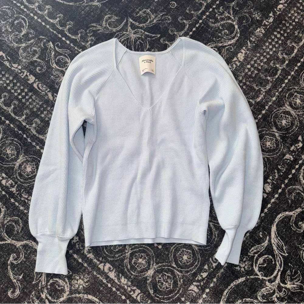 A&F sweater